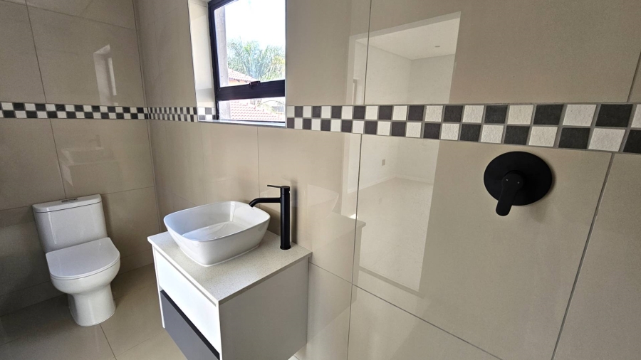 5 Bedroom Property for Sale in Melodie North West